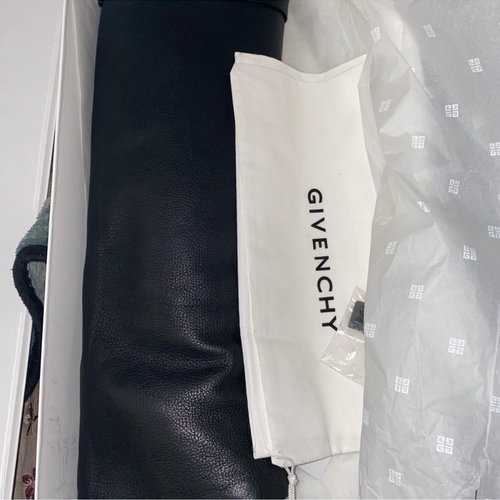 Authentic Original Givenchy Shark Boot. No Lock S… - image 4